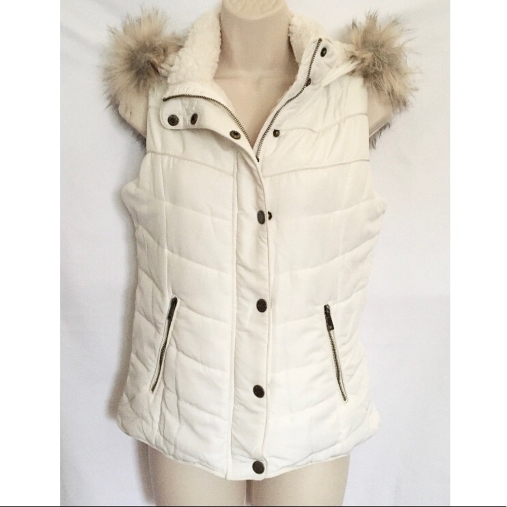 Aeropostale Puffer Vest
